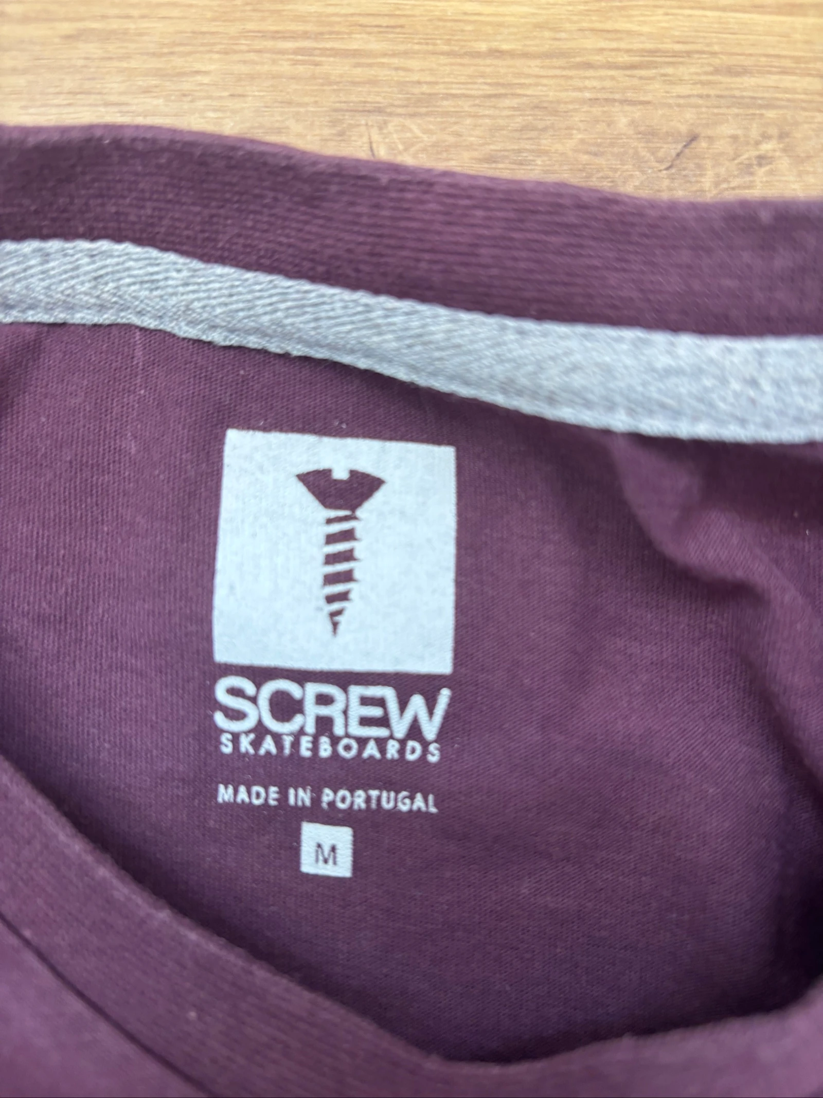 Burgundy screw T-shirt – photo 3